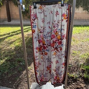 Gucci Floral Ankle Pants - Multicolor